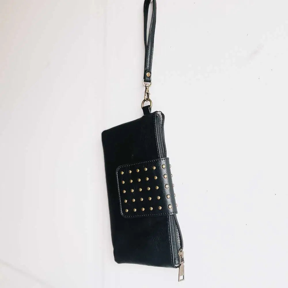The Rivet Clutch - Black