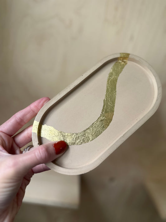 Oval Tray - Sand With Gold