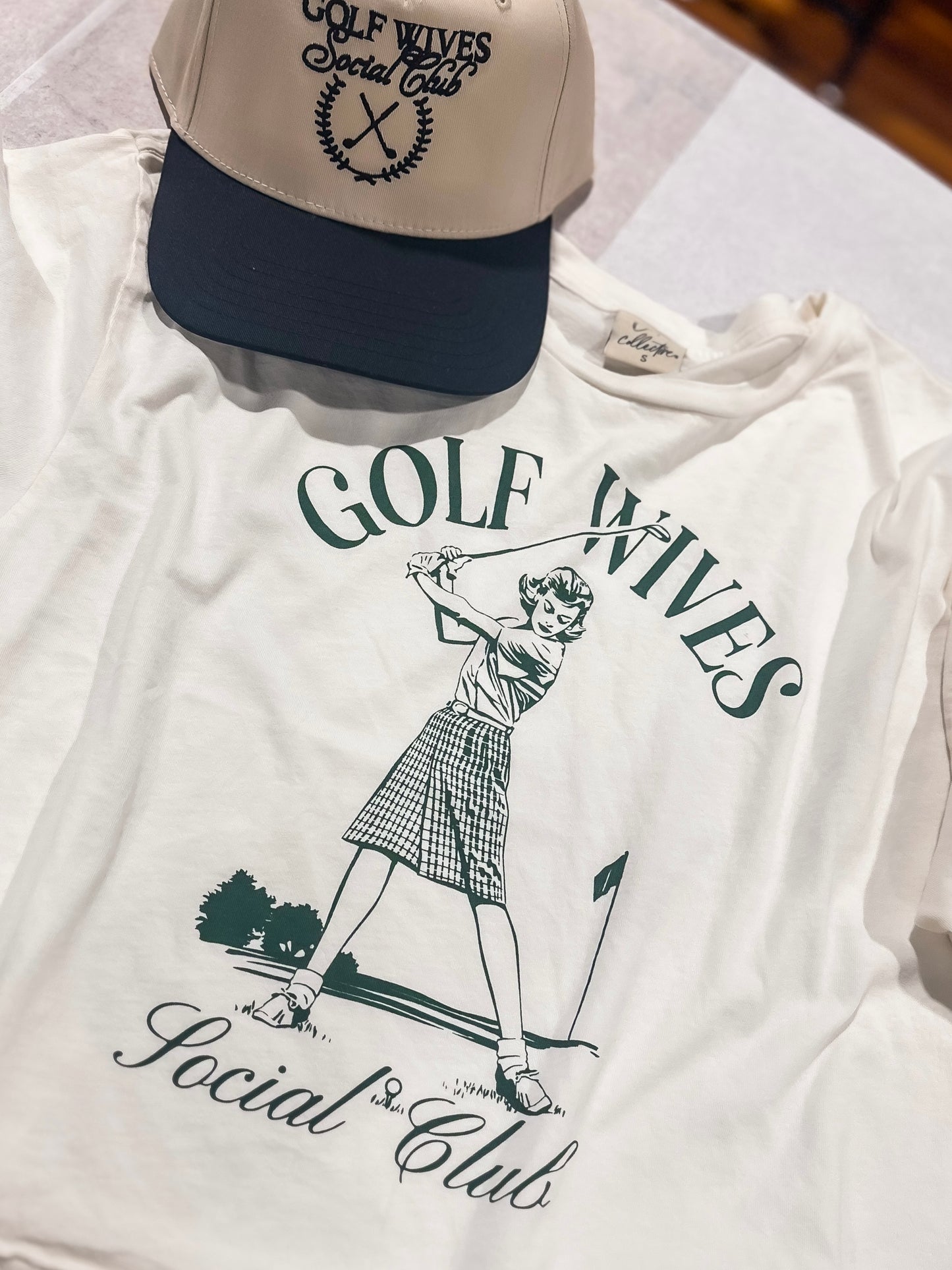 GOLF WIVES Cropped Graphic Top