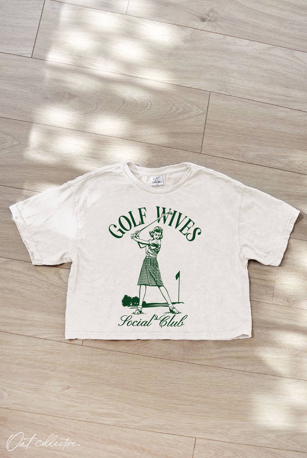 GOLF WIVES Cropped Graphic Top