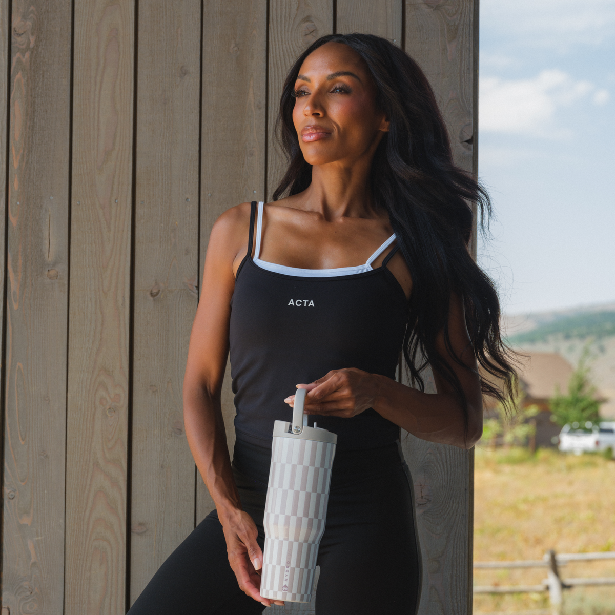 Latte HydroJug 32 oz Sport Water Bottle