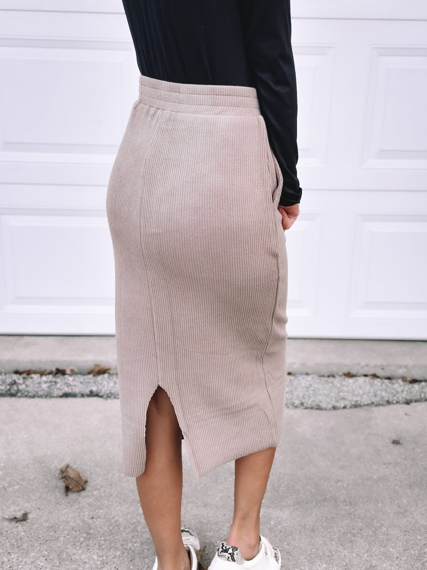 Ribbed Soft Knit Skirt - Taupe